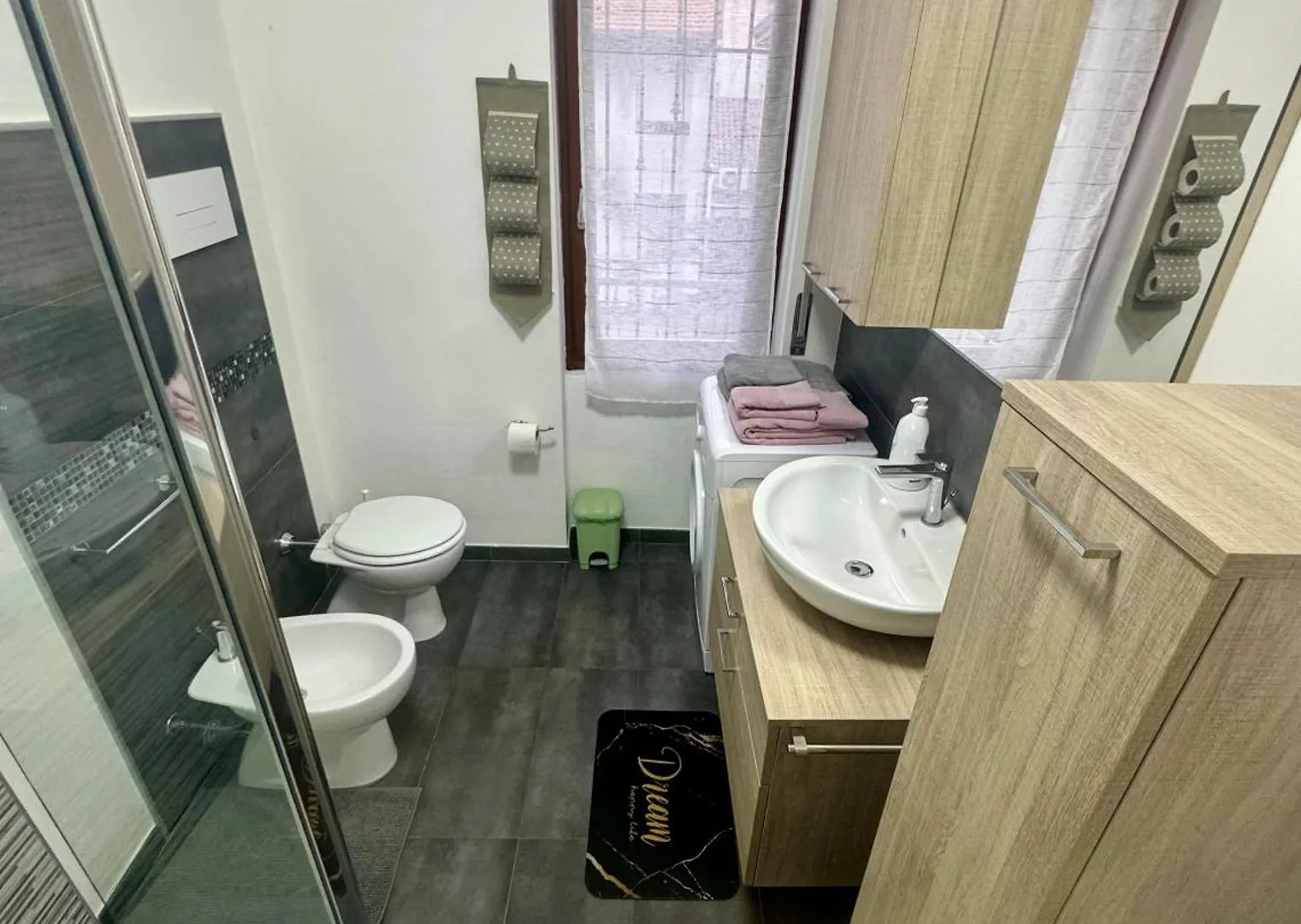 Casa Alessio - Elegante Appartamento Nel Cuore Di Cesano Maderno 0*,